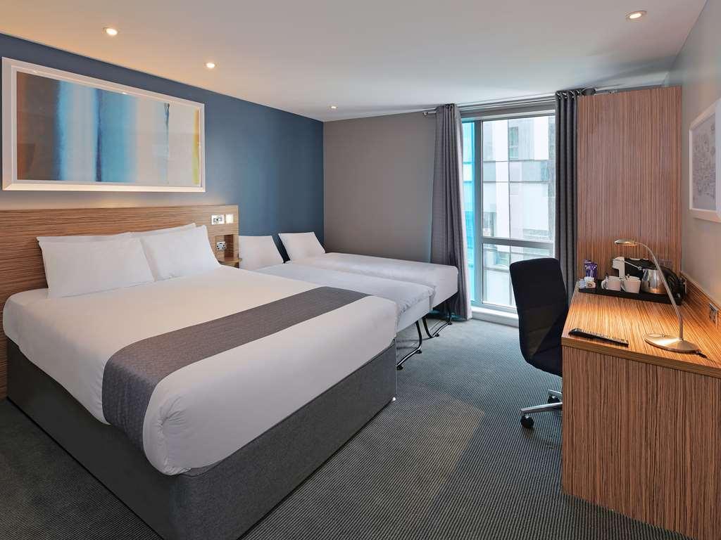 Travelodge London Central Southwark Номер фото